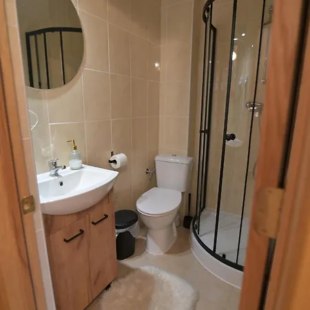 Pino House 3*