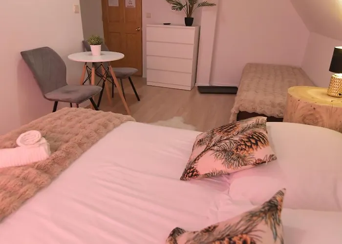 Gæstehus Pino House 3*