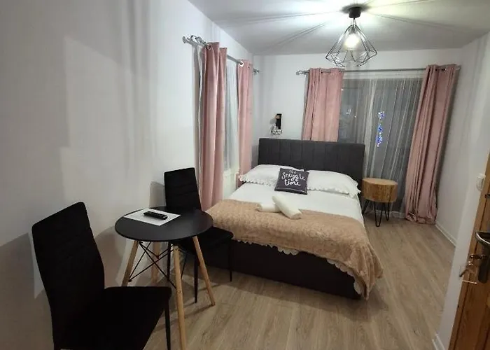 Gæstehus Pino House 3*